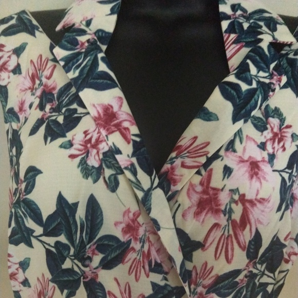 Cream Floral Dress Boutique VSCO - Picture 7 of 8